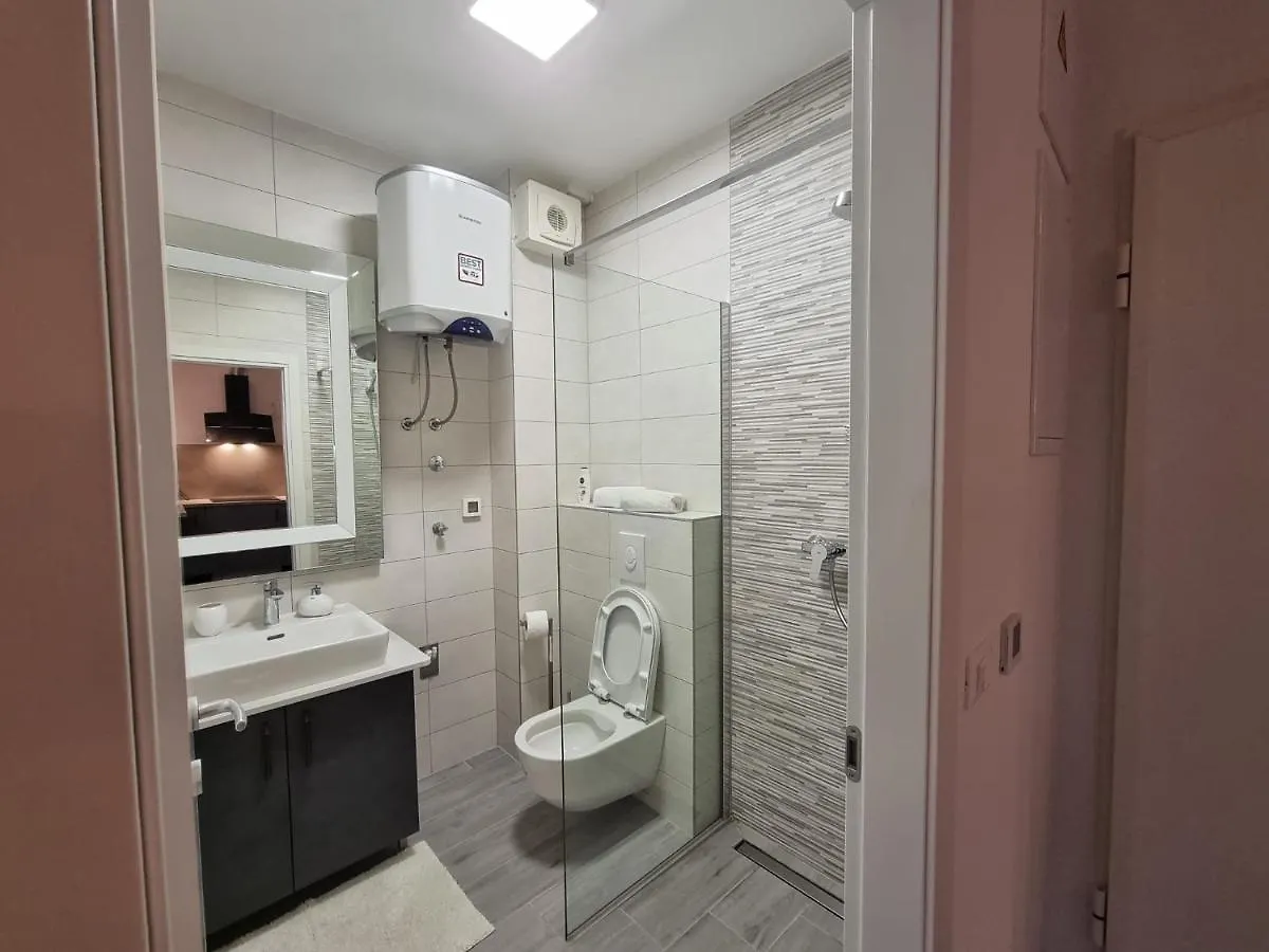 Booking Beautifull Studio Apartment Bell With Balcony And Sea View In Zadar 0*,