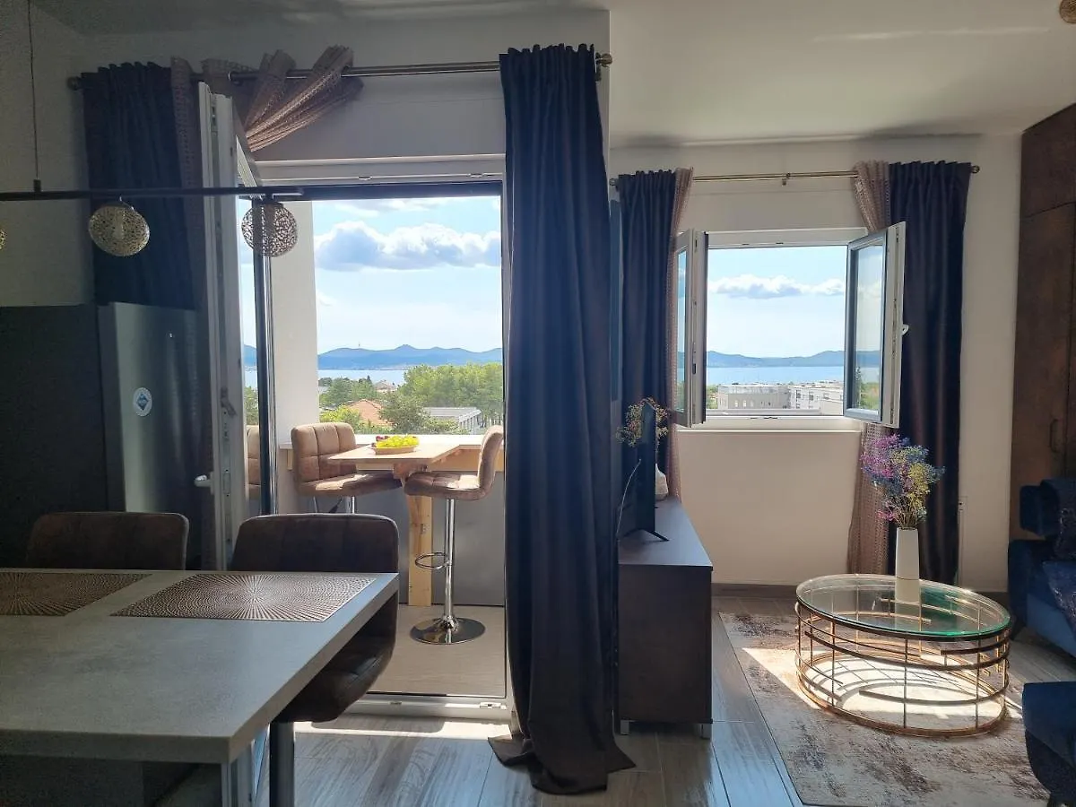 Booking Beautifull Studio Apartment Bell With Balcony And Sea View In Zadar 0*,