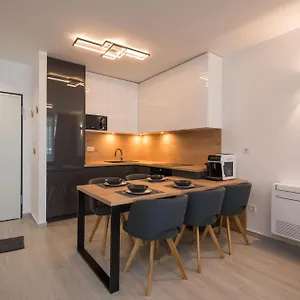 Astra Apartment